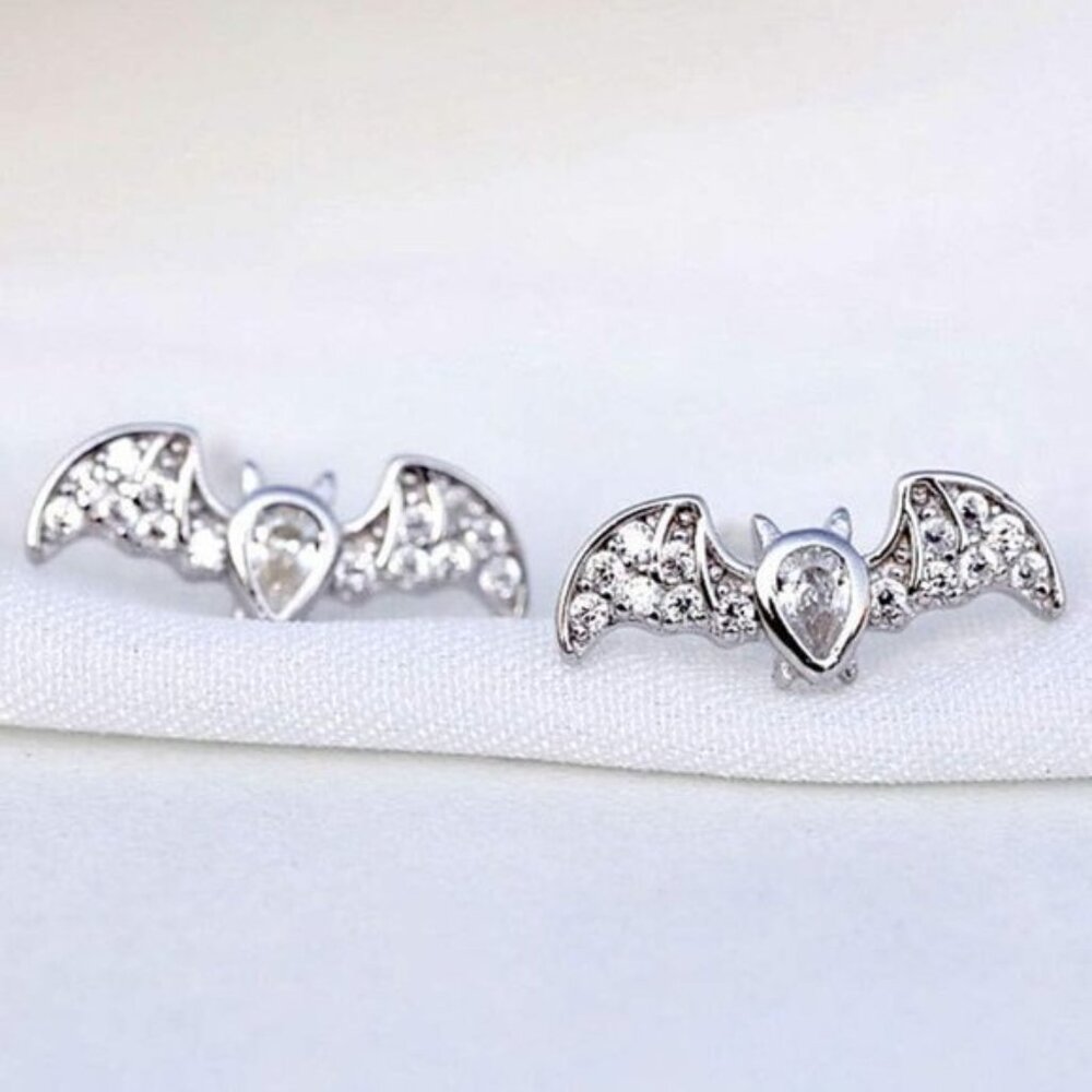 Silver Bat Crystal Stud Earrings, Minimalist Halloween Batman‎ - Gothic, Vampire